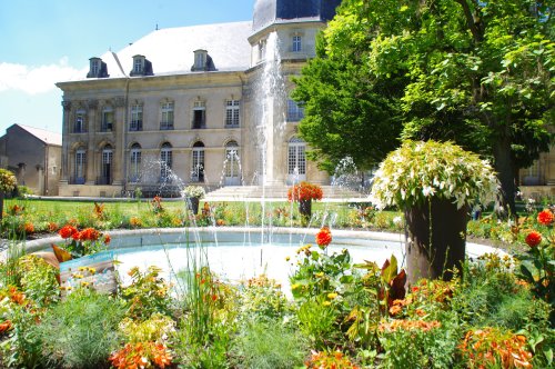 TOUL, VILLE FLEURIE